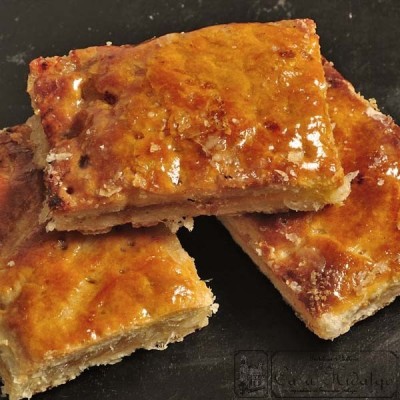 Cut Puff Pastry filled with Cider